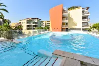Résidence Pierre & Vacances Premium Port Prestige - مسبح