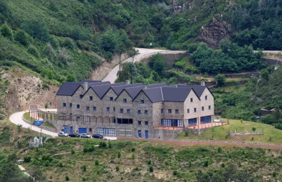 皮奧道因娜酒店