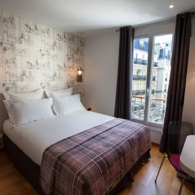 Le Mireille Hotels near Montmartre