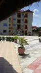Skyways Hotel - parking
