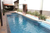 Hotel Rincón Real Suites - piscina