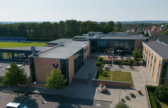 維爾德比爾格體育酒店及文化中心