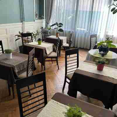 Le Carré d'Aix Dining/Meeting Rooms