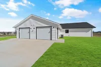 Country Club Cottages - 1703