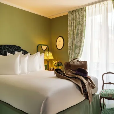 Une Autre Chambre Hotels near 3rd arr.