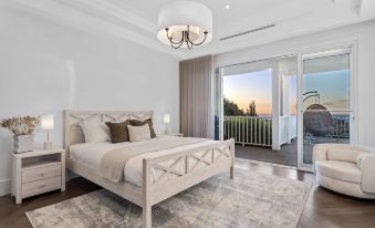 Hamptons Elegance Views Pool & Spa