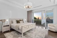 Hamptons Elegance Views Pool & Spa