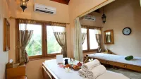 Hawaii Resort Family Suites - Spa