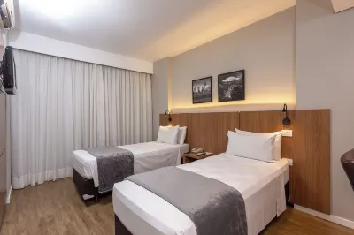 Roochelle Hotel by Nobile Hotels near R. XV de Novembro - Matriz