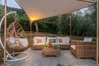 Villa Dondolino, a Stylish Farmhouse - Villas