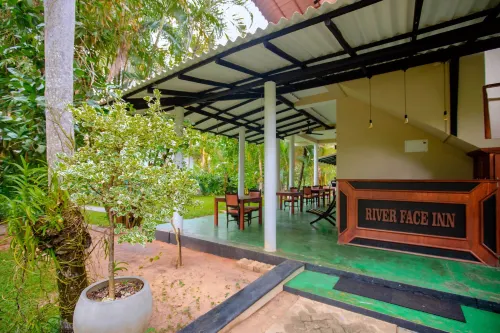 Yala River Face Inn Hotels in Debarawewa