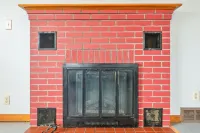 Stowe Retreat Mountain Views & Fenced Backyard by RedAwning