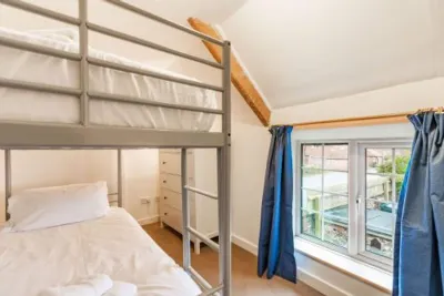 Host Stay 1 Ruscon Cottage