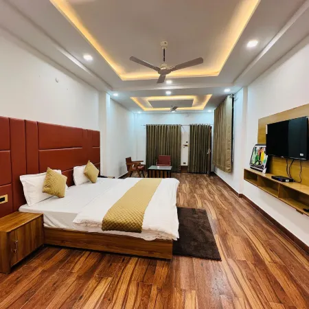 The Shalam Resort श्रीकृष्ण शरणं मम