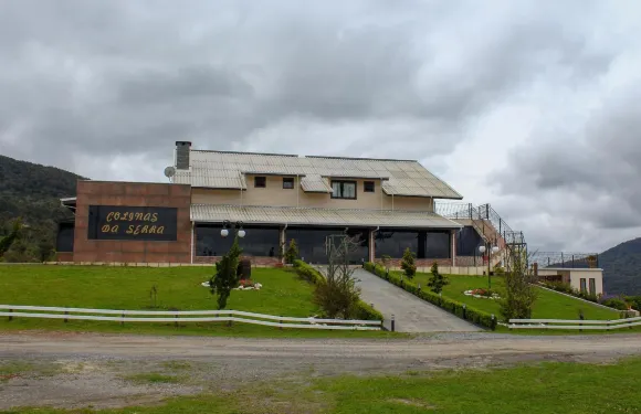 邦雷蒂羅SC的帶Wi-Fi和豐富娛樂設施的小木屋