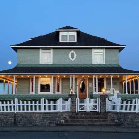 Hubble House Inn