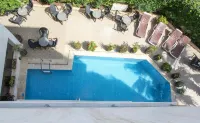 New Farah Hotel - ติดทะเล