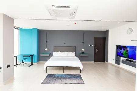 Bankable Roomzzz Отели в г. Столичный округ Аккра