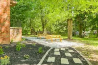 Large 7Br,4BA, Short Walk to Niagara Falls Отели в г. Льюистон