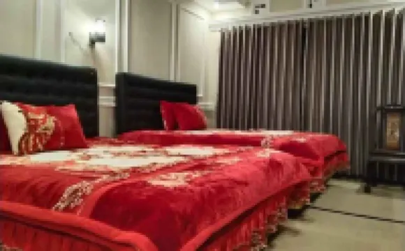 Homestay Pakuwojo Sikunir Syariah Hotels in Kejajar