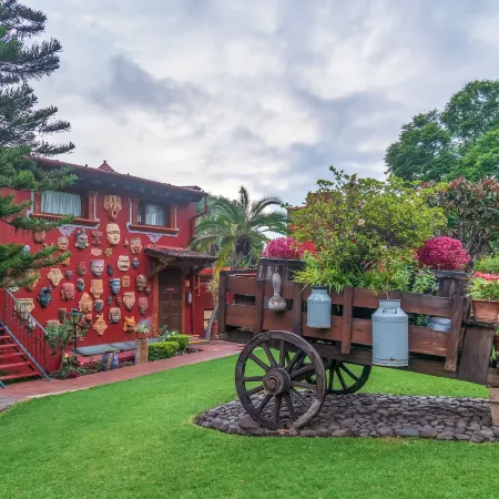 Villa San Jose Hotel & Suites