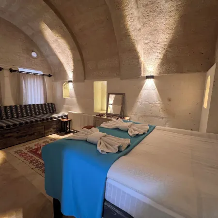 Uluyol Stone House