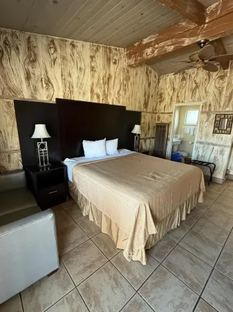 Cinderella Motel Отели в г. Сан Хуан Баутиста