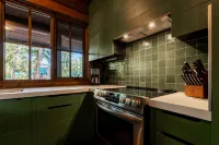 Pine Bungalows - balcony
