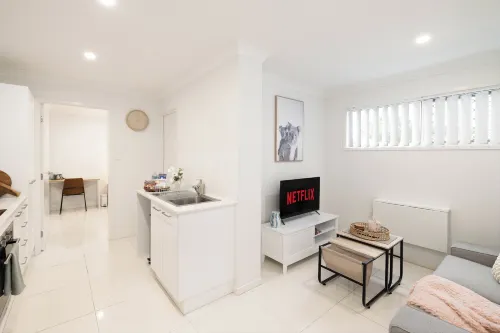 Smart Suites Self Check-in Apartments - 16 Freney - 3-Star