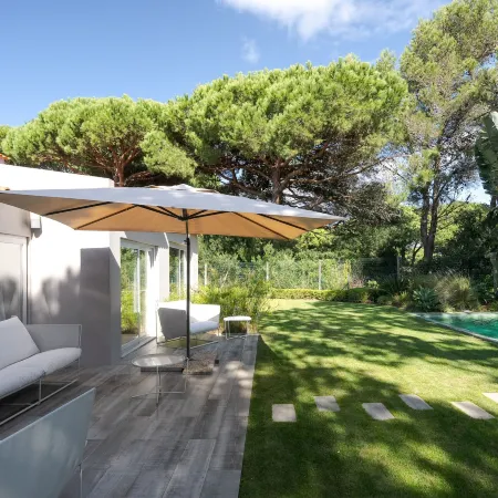 Light Villa by Cadenzalux