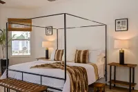 Villa Las Palmas Beautiful Fenced-in Pool Home with Spa- Sleeps 8 - balcon