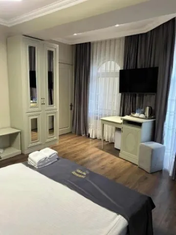 Parliament Palace Hotel Baku Отели рядом с достопримечательностью «Дом музей братьев Нобель в Баку - Вилла Петролеа»