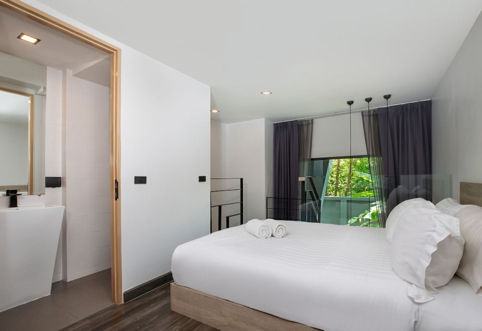 1. 나이한 비치 근..