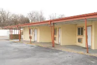 Cozy Rest Motel - Motels