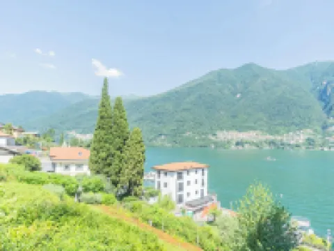 OC Lake Love by Rent All Como Hotels in Laglio