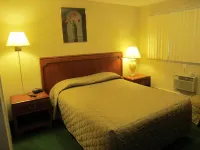Canadiana Motel Hotels in Hanover