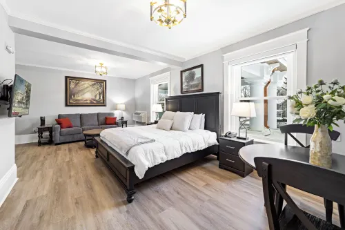 White Inn Hotels in Fredonia