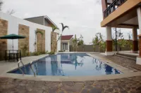 ABRIKI VILLAGE Hotels in Mojotengah
