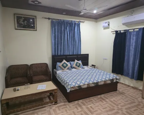 Hotel Kailash Parvat Hotels in Una
