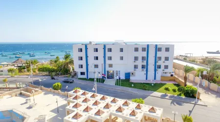 Lagoonie Lodge Hotel Отели в г. Qesm Safaga