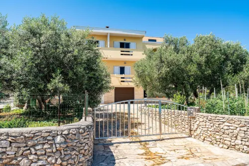 Apartment by the Sea and with Beautiful View, 2 Bedrooms, 4 Persons