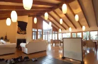 Shizuka Ryokan Japanese Country Spa & Wellness Retreat Hotels in Hepburn