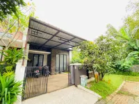 Villa Family Greenland - 2 Bedrooms Hotels in Karangbesuki