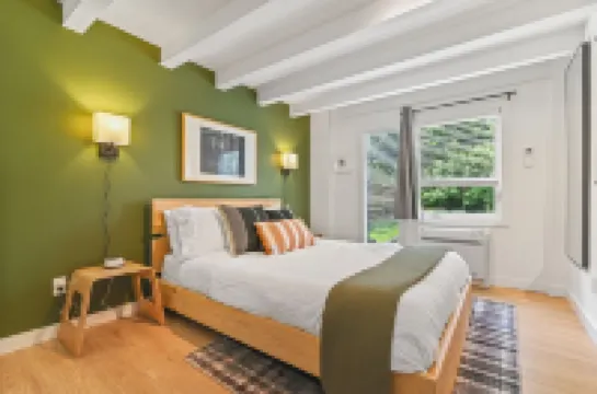 Sleeps 14! Game Room, Hot Tub, Firepit, Near Camelback & Great Wolf Lodge