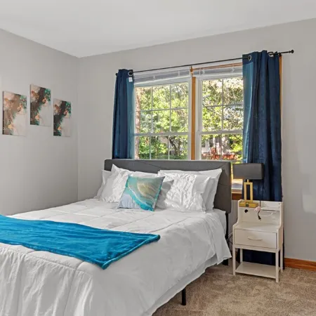 Tranquil 3-Bedroom House with a Massage Chair