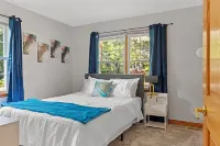 Tranquil 2-bedroom house with a massage chair and a multi-purpose 3rd room