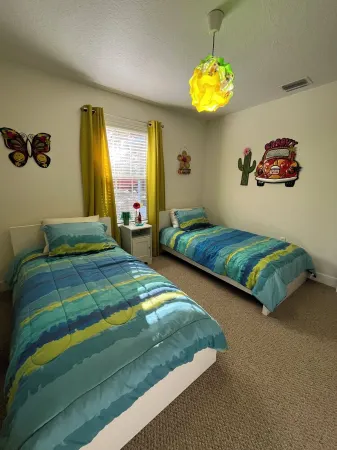 Cozy Cottage in Historic Mount Dora. 3 bedrooms & 2 bathrooms.