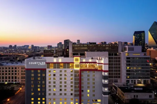 Courtyard Dallas Downtown/Reunion District Hotels in Downtown Dallas