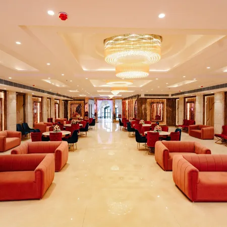The Eliot Hotel & Banquet