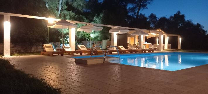 Amelia's Garden Hotele w: Kavos